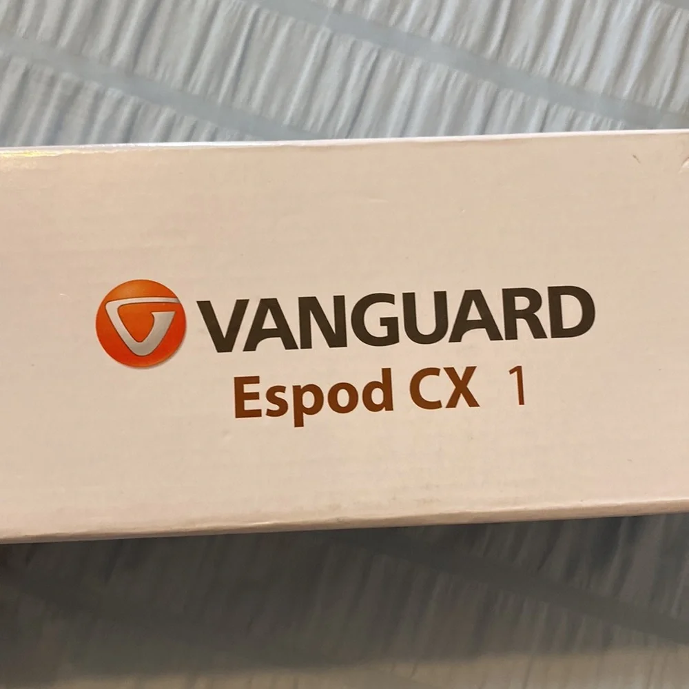 Vanguard aluminum alloy tripod with pan head